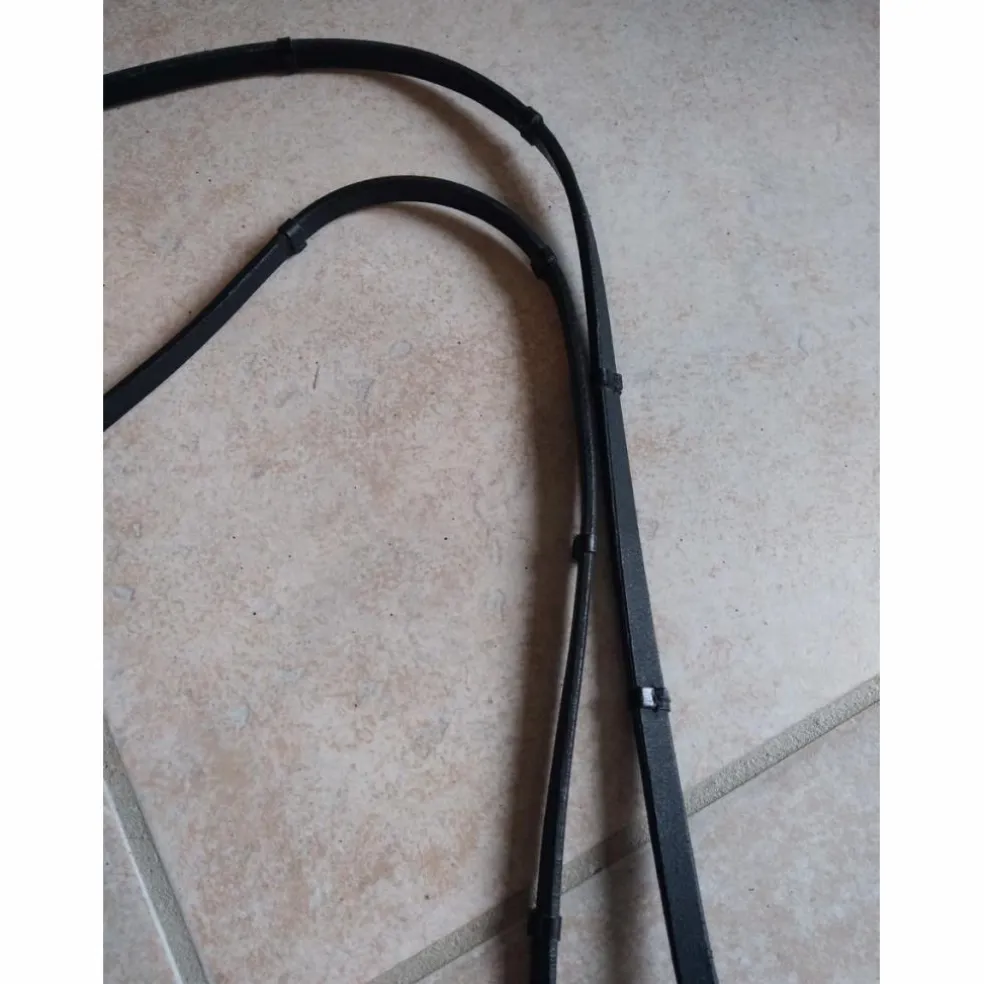 Rênes en cuir neuves 2.50