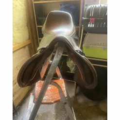 Selle 17 pouces