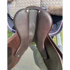 selle Antares connexion 17p fin 2024