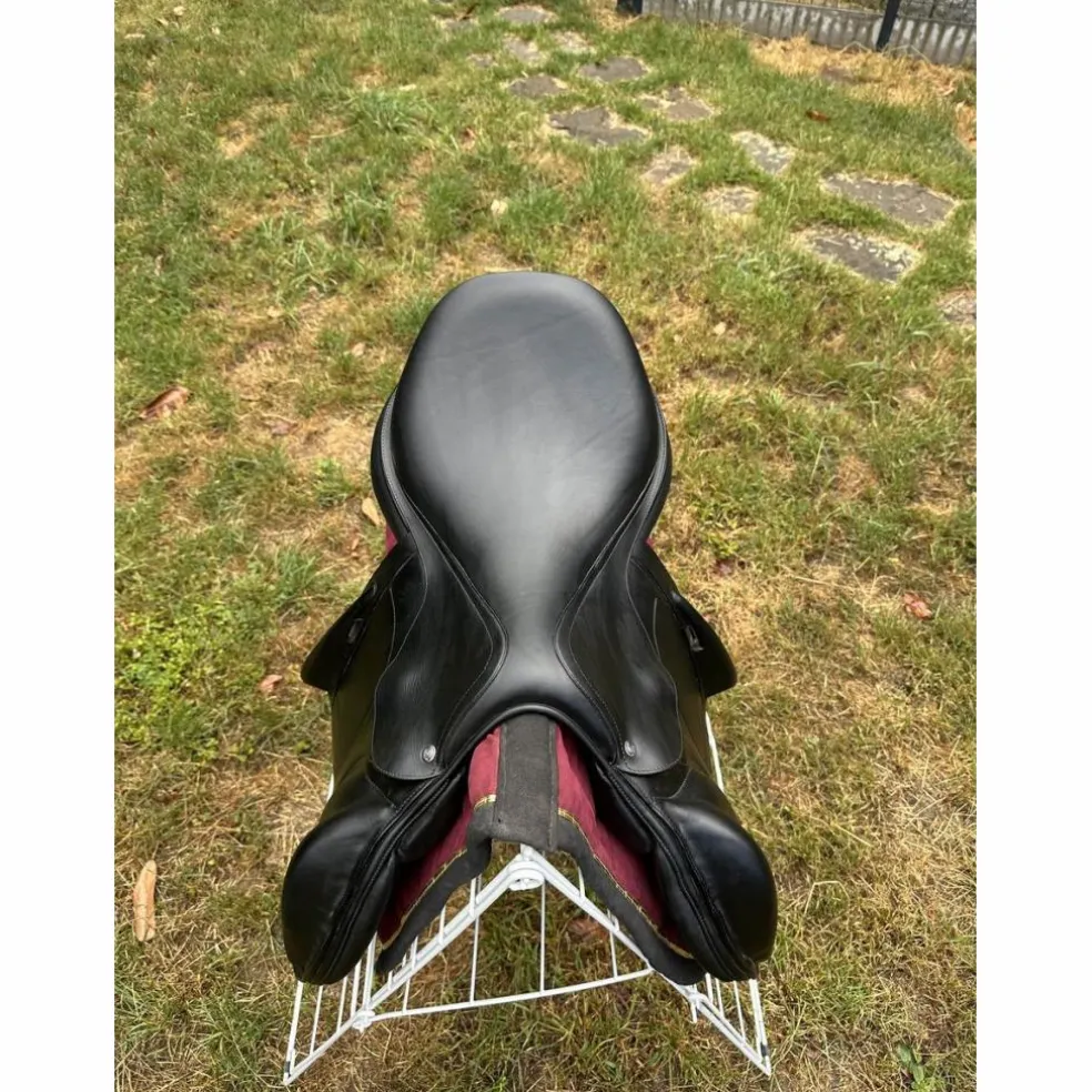 Selle Arion C2 17.5” – 2024 – Très bon état