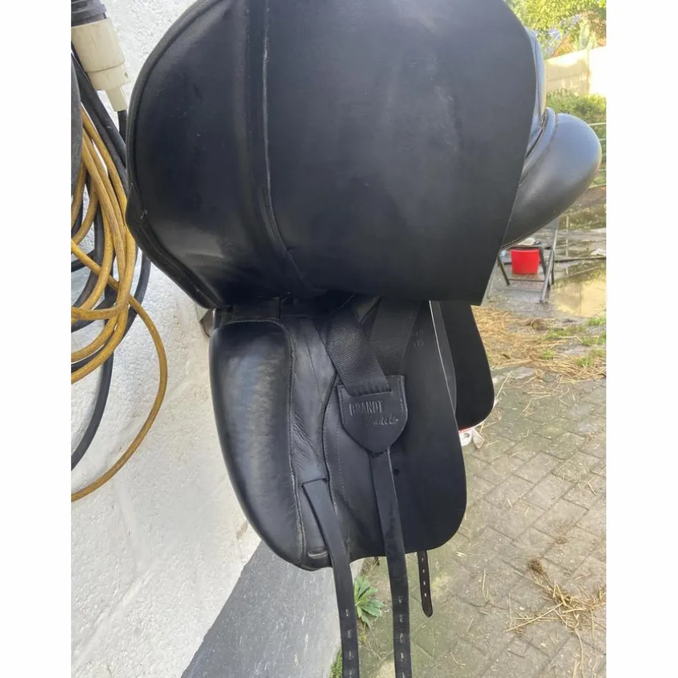 Selle Arno Brands 17,5 pouces