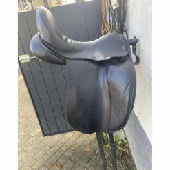 Selle Arno Brands 17,5 pouces