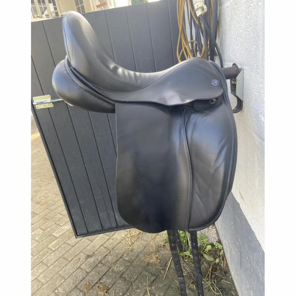 Selle Arno Brands 17,5 pouces