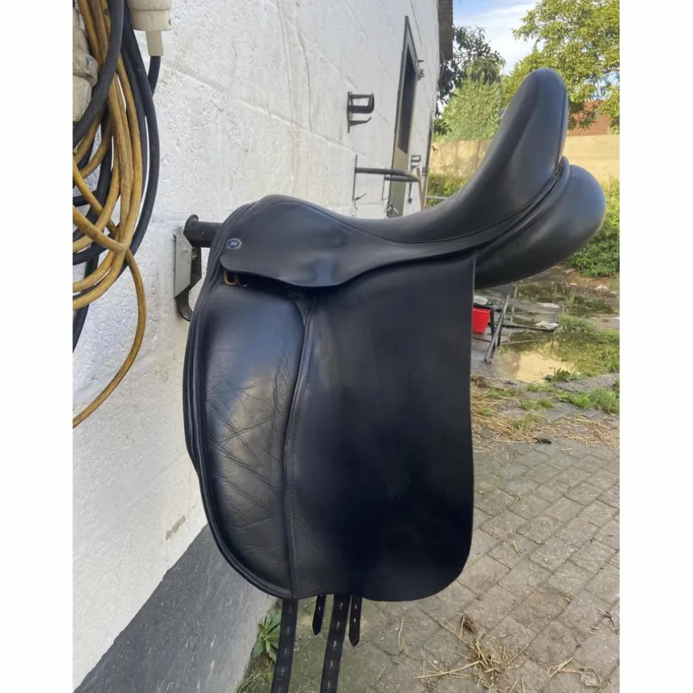 Selle Arno Brands 17,5 pouces