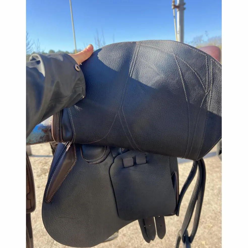 Selle atelier façon cuir