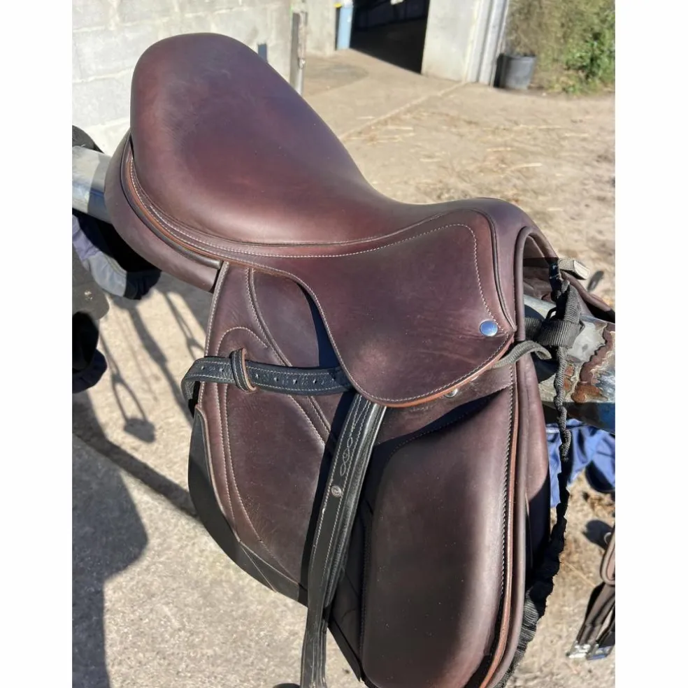 Selle atelier façon cuir