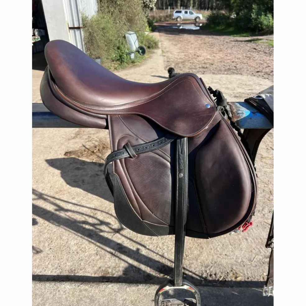 Selle atelier façon cuir