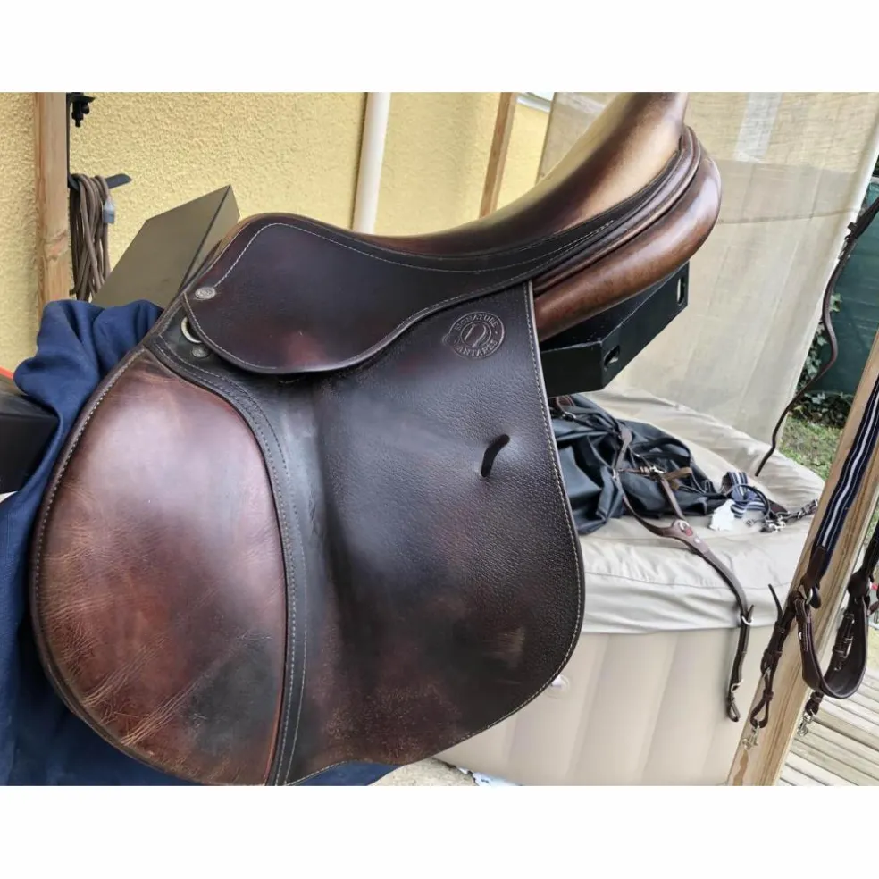 selle by Antares