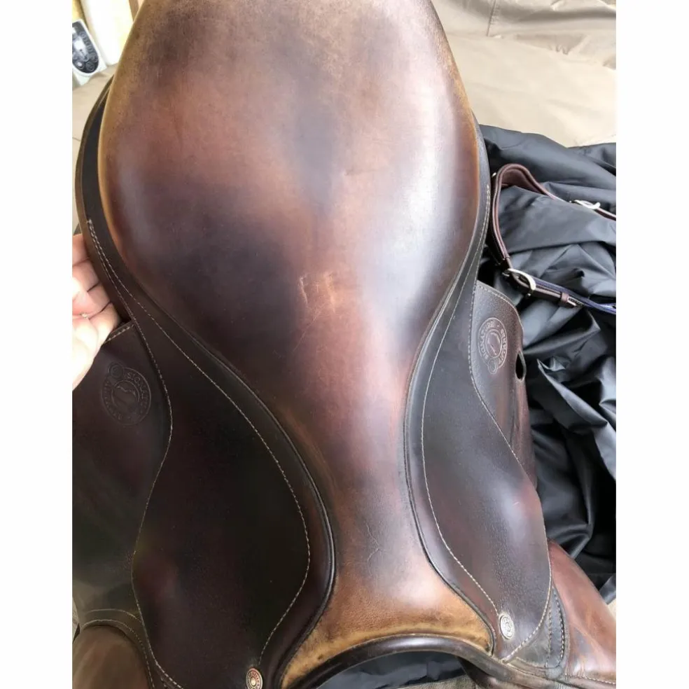 selle by Antares