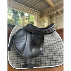 Selle childeric noire