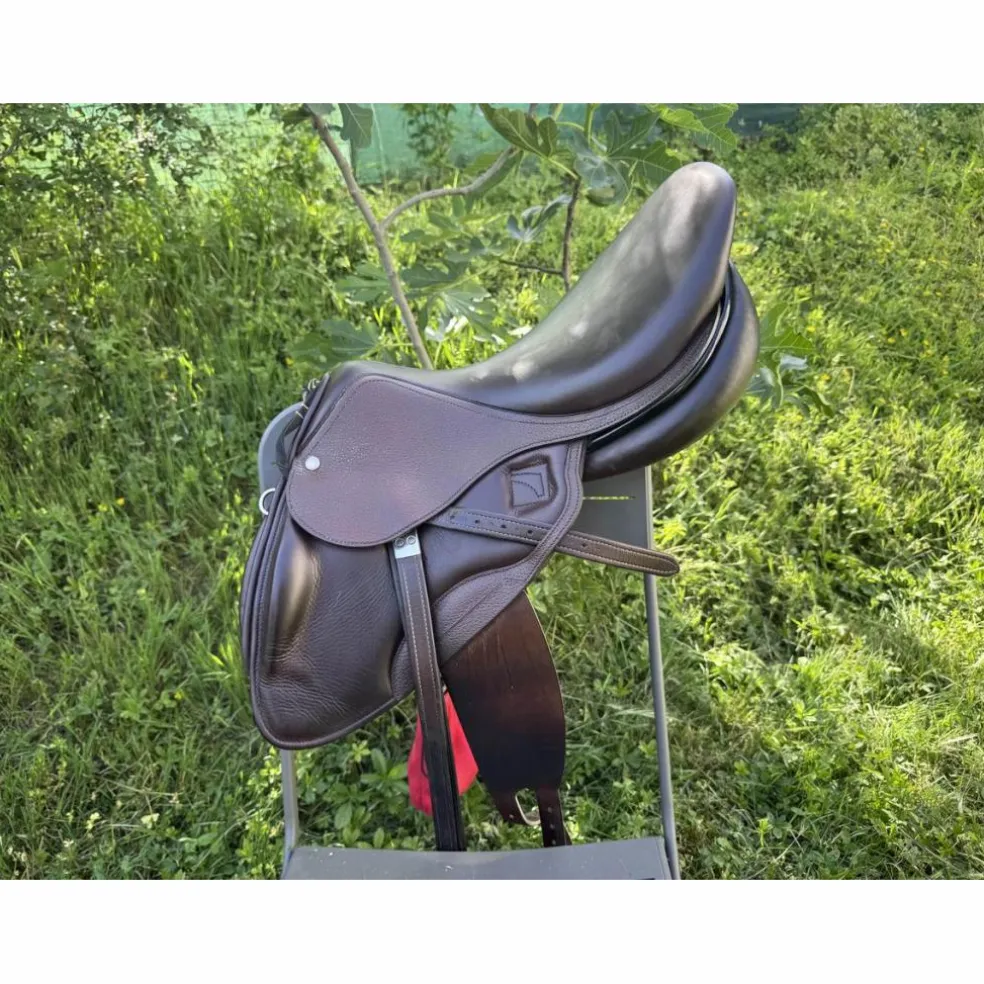 Selle Childeric sans quartier 18" Havane Châtaigne