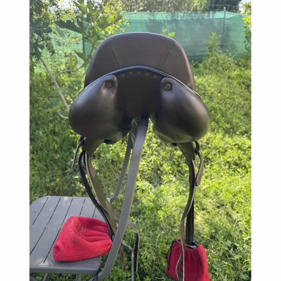 Selle Childeric sans quartier 18" Havane Châtaigne