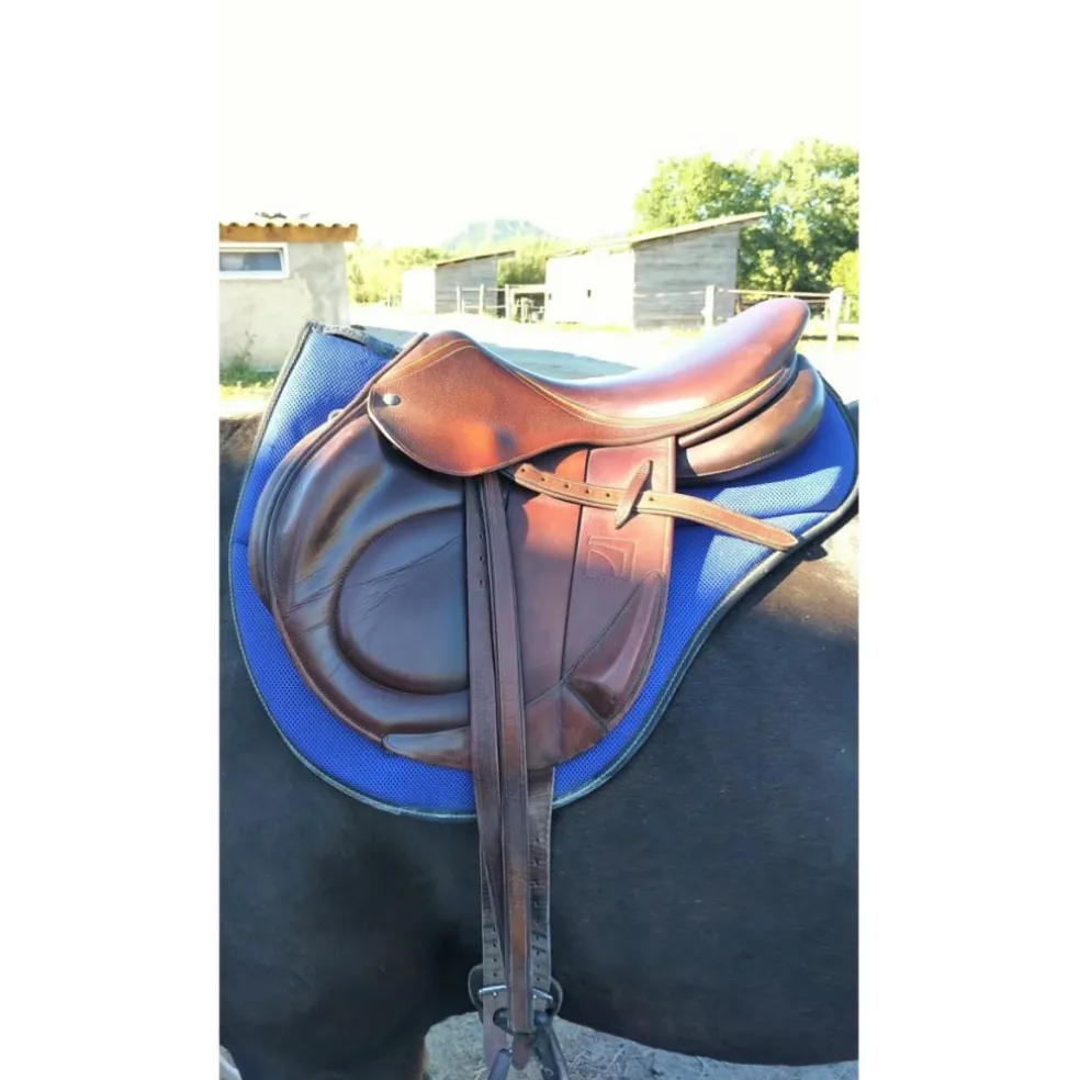 Selle Childeric toute équipée