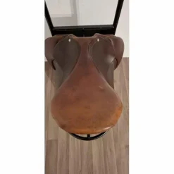 Selle cuir Fouganza 17,5" bon état avec étrivières et sangle