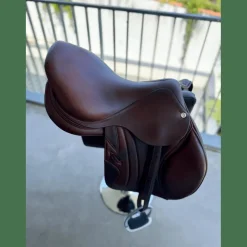 Selle CWD 17 pouce obstacle