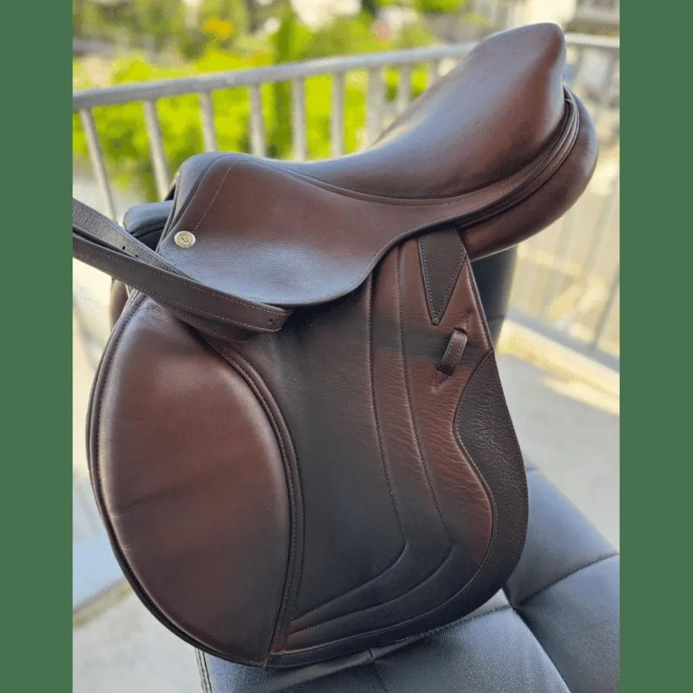 Selle CWD 17 pouce obstacle