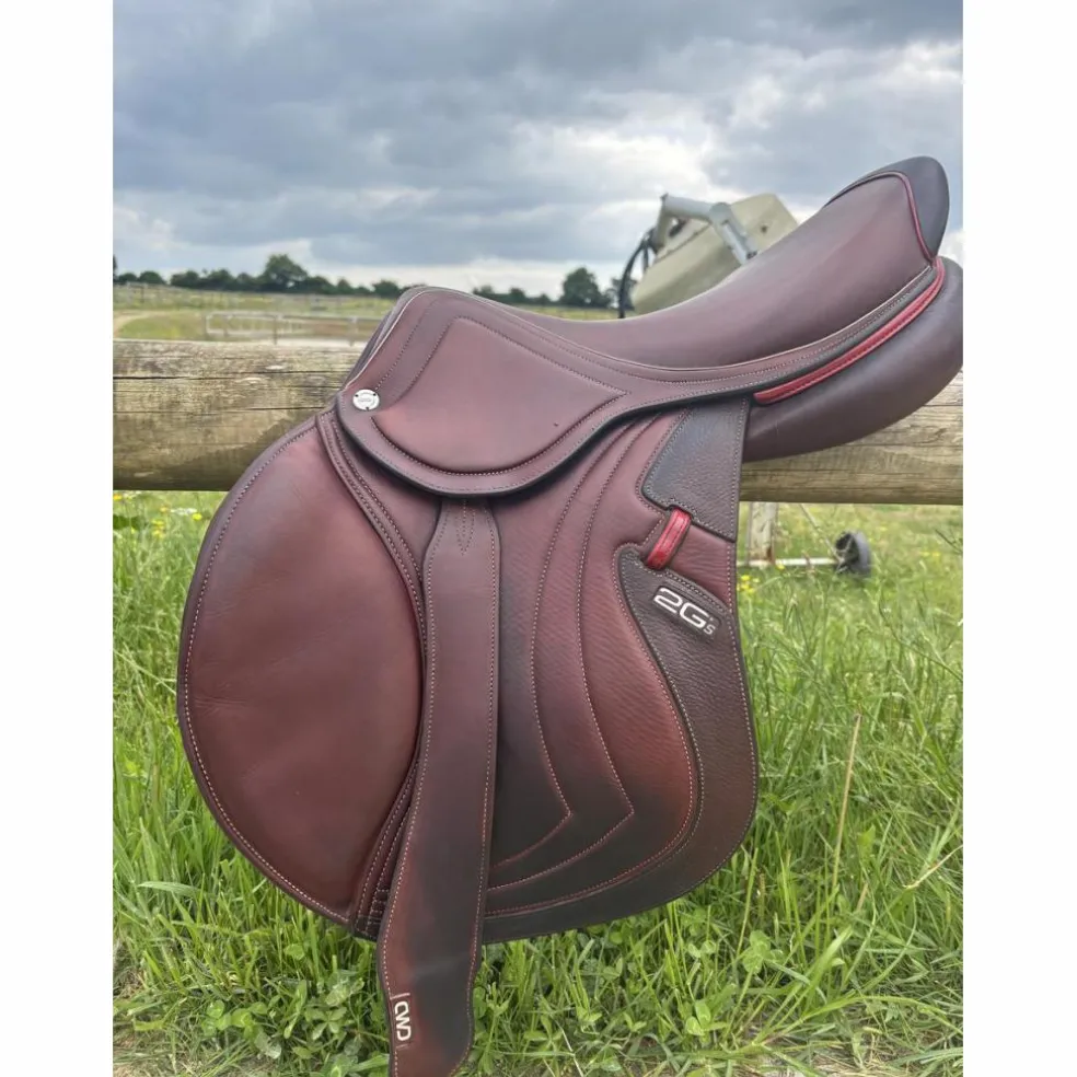 Selle CWD Mademoiselle 17.5 pouves