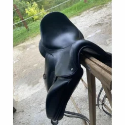Selle de dressage