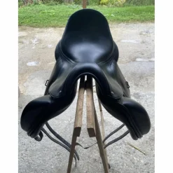 Selle de dressage
