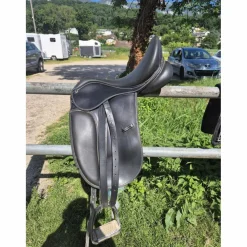 Selle de dressage