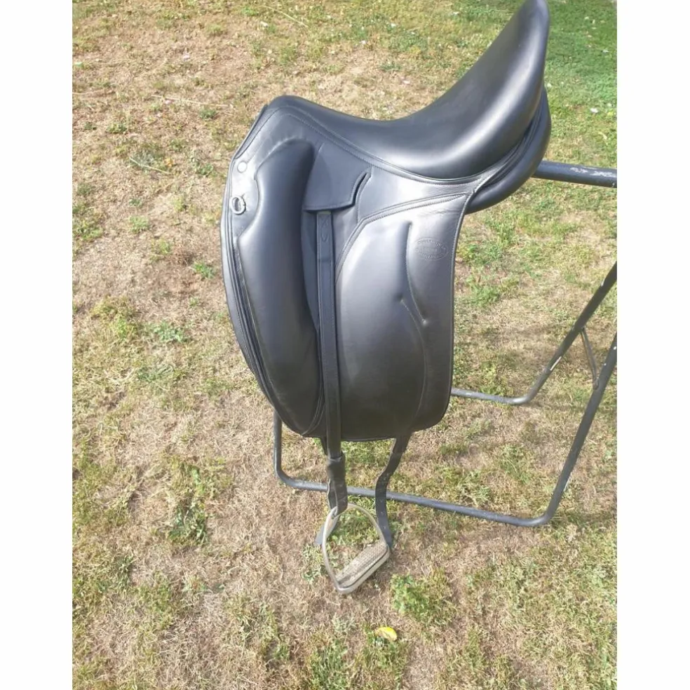 Selle de dressage