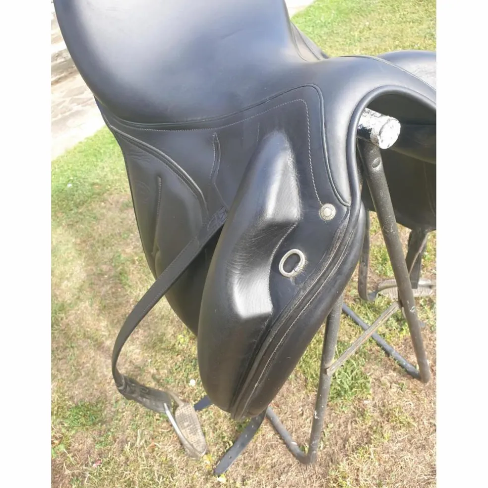 Selle de dressage