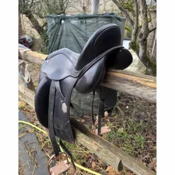 Selle de dressage