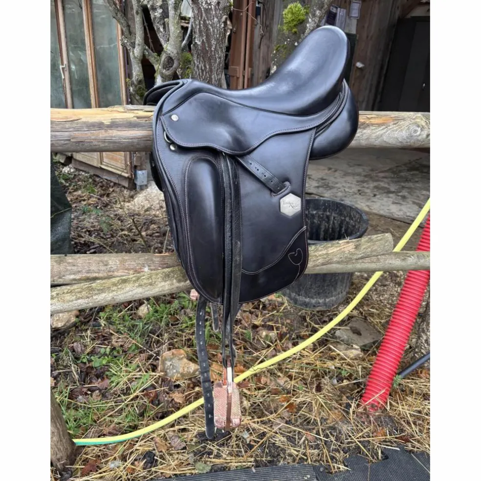 Selle de dressage