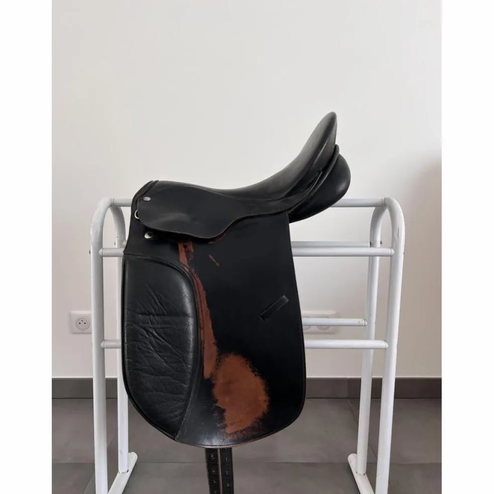 Selle de dressage