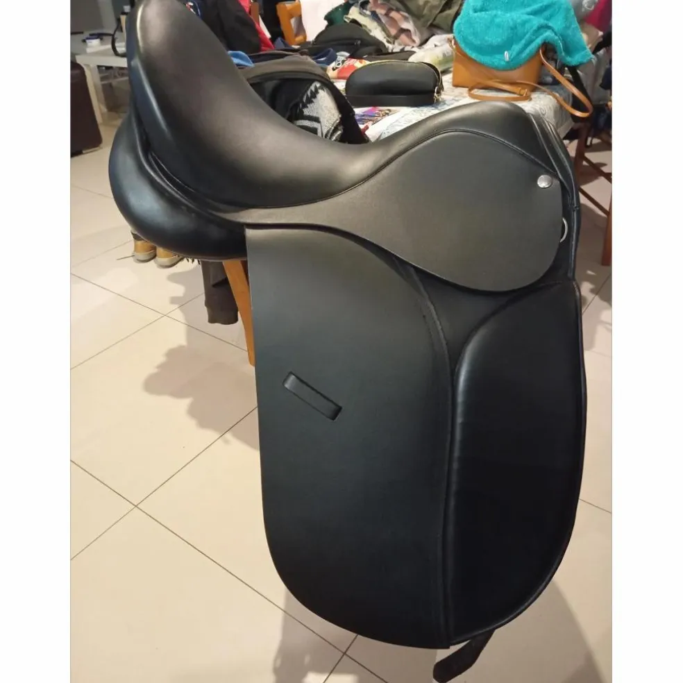 Selle de dressage