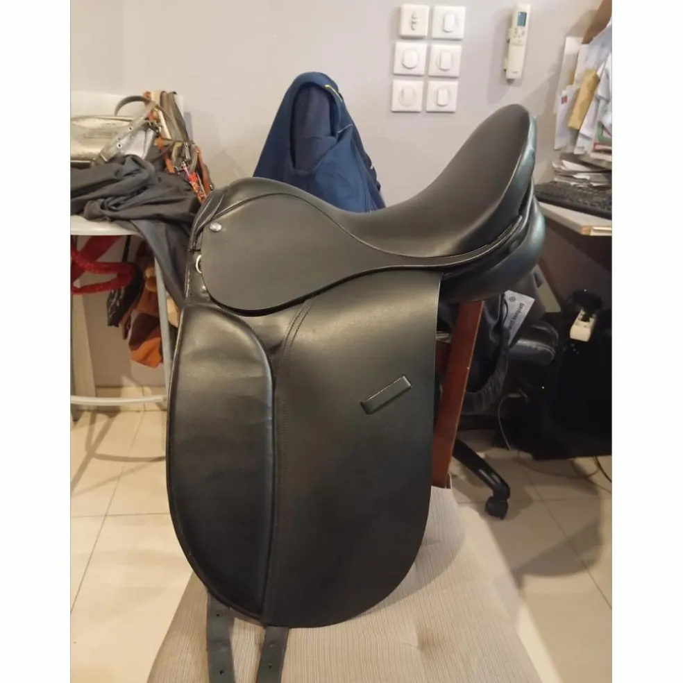 Selle de dressage