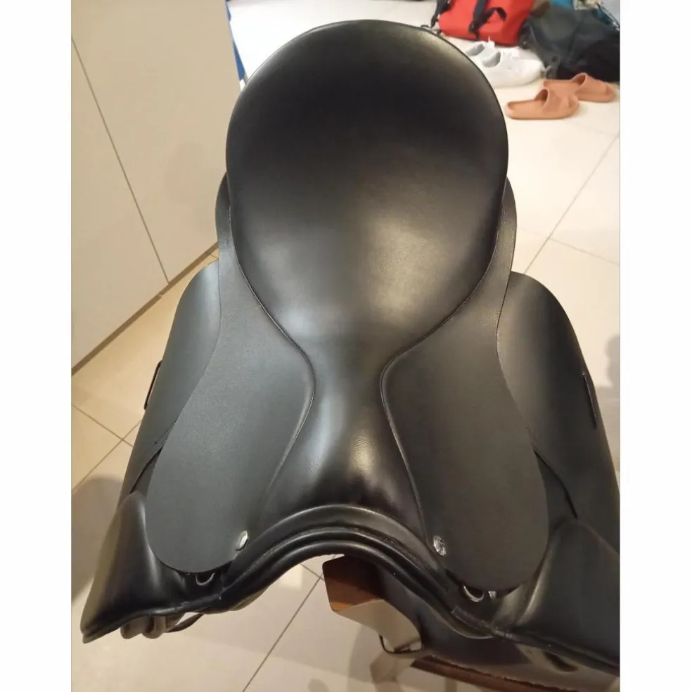 Selle de dressage