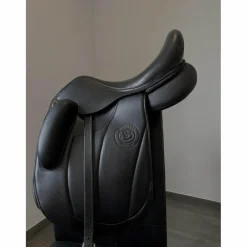Selle de dressage