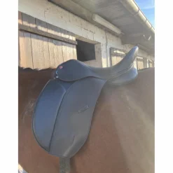 Selle de dressage