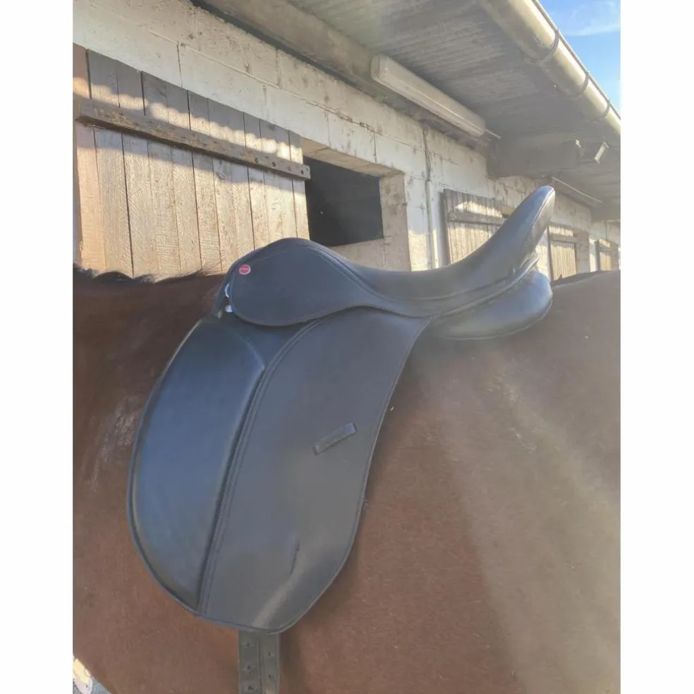 Selle de dressage