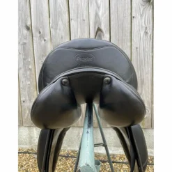 Selle de dressage