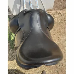 Selle de dressage