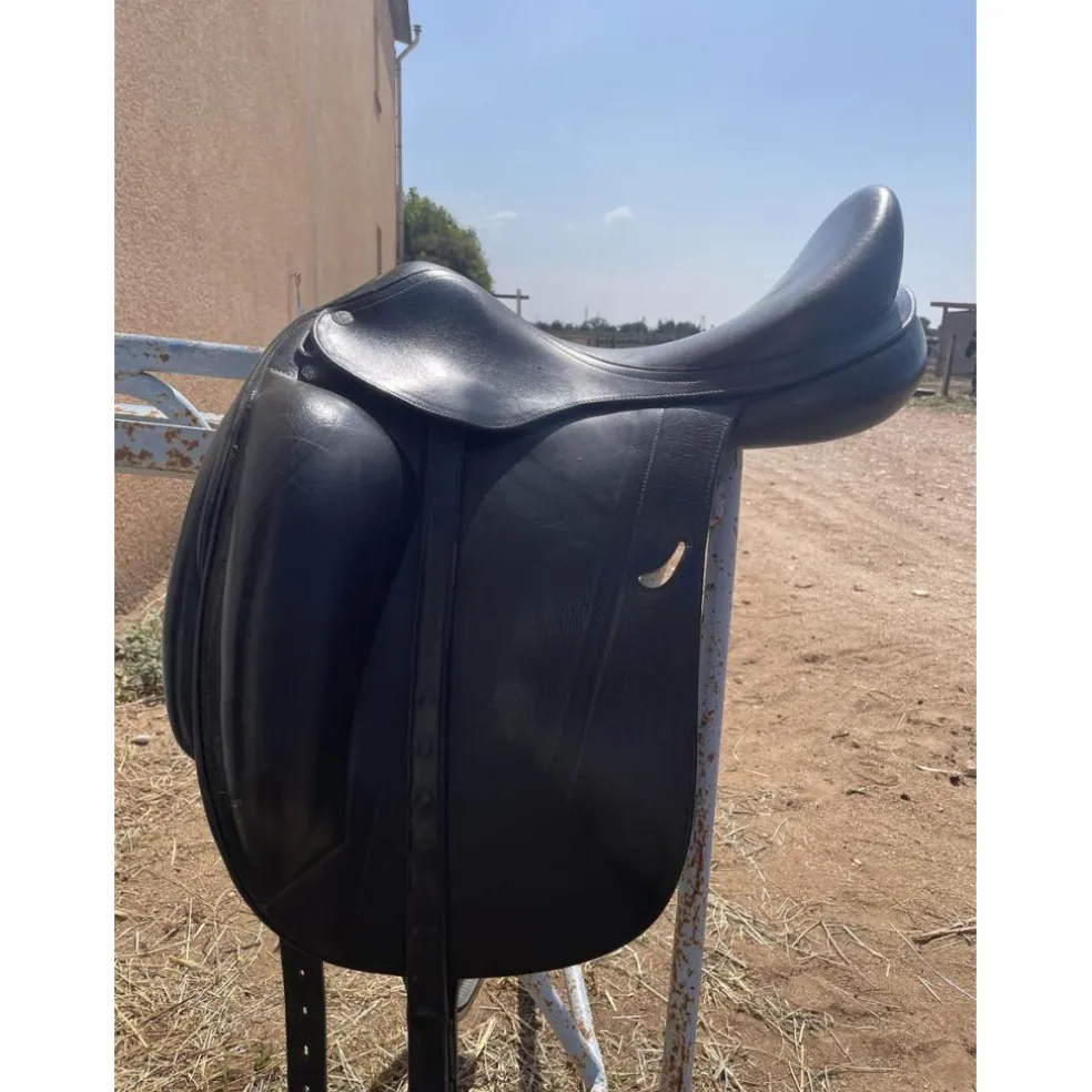 Selle de dressage
