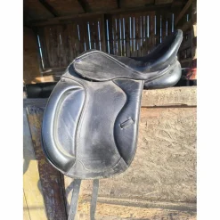 Selle de dressage
