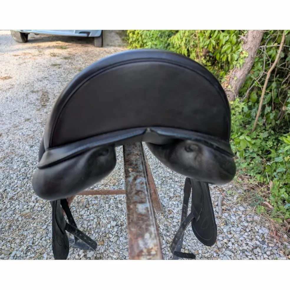 Selle de dressage