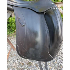 Selle de dressage