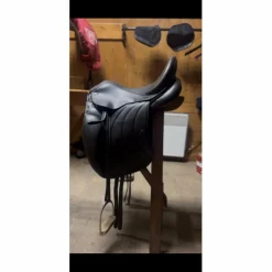 Selle de dressage