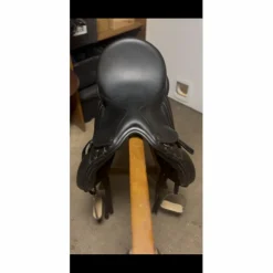 Selle de dressage
