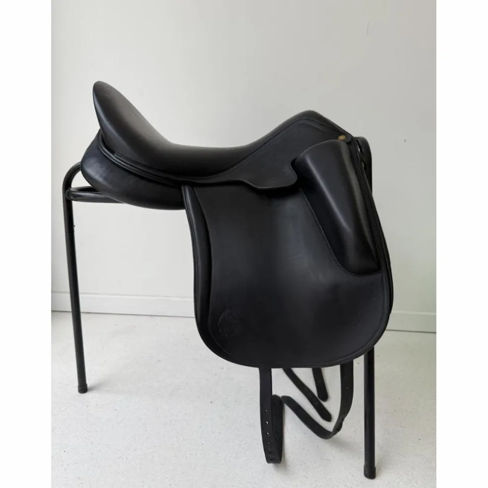 Selle de dressage