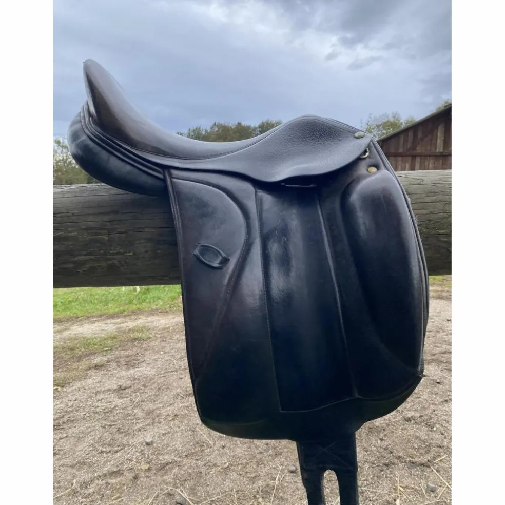 Selle de dressage