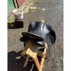 Selle de dressage