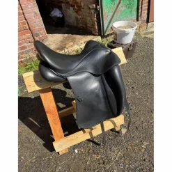 Selle de dressage