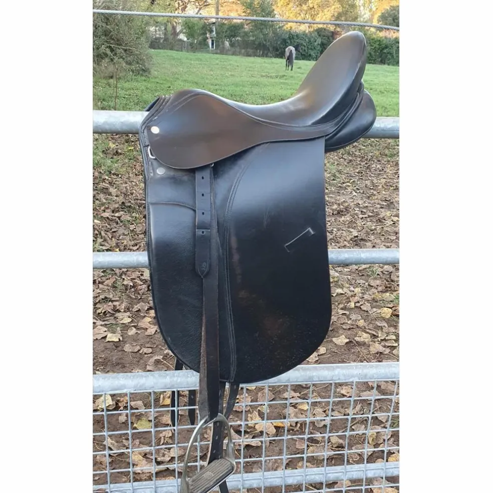 Selle de dressage