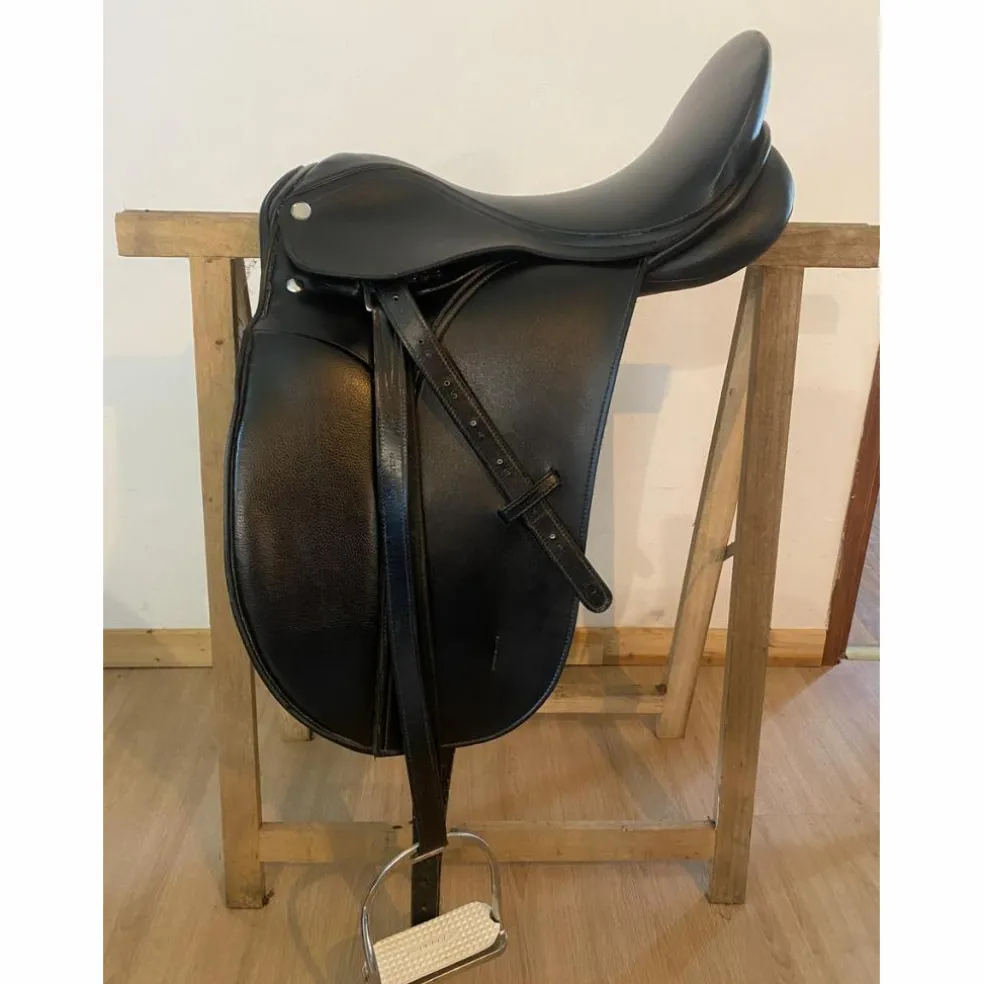 Selle de dressage