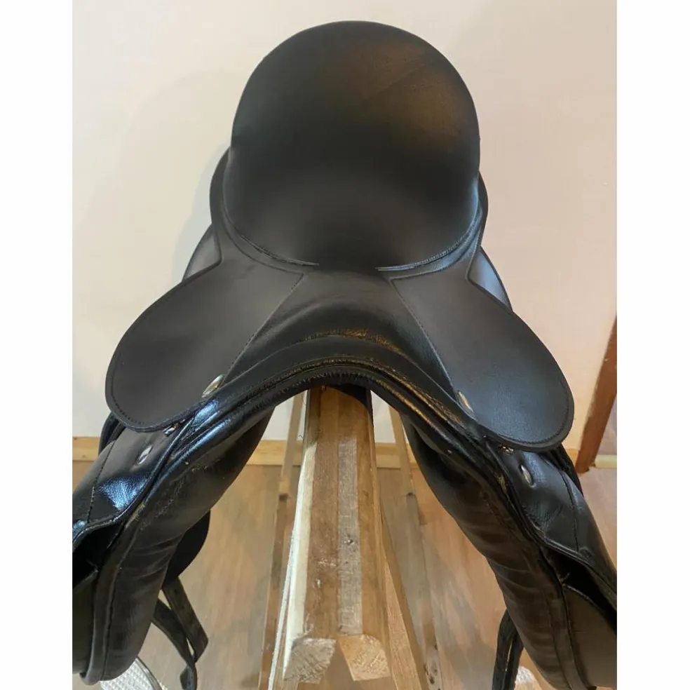 Selle de dressage